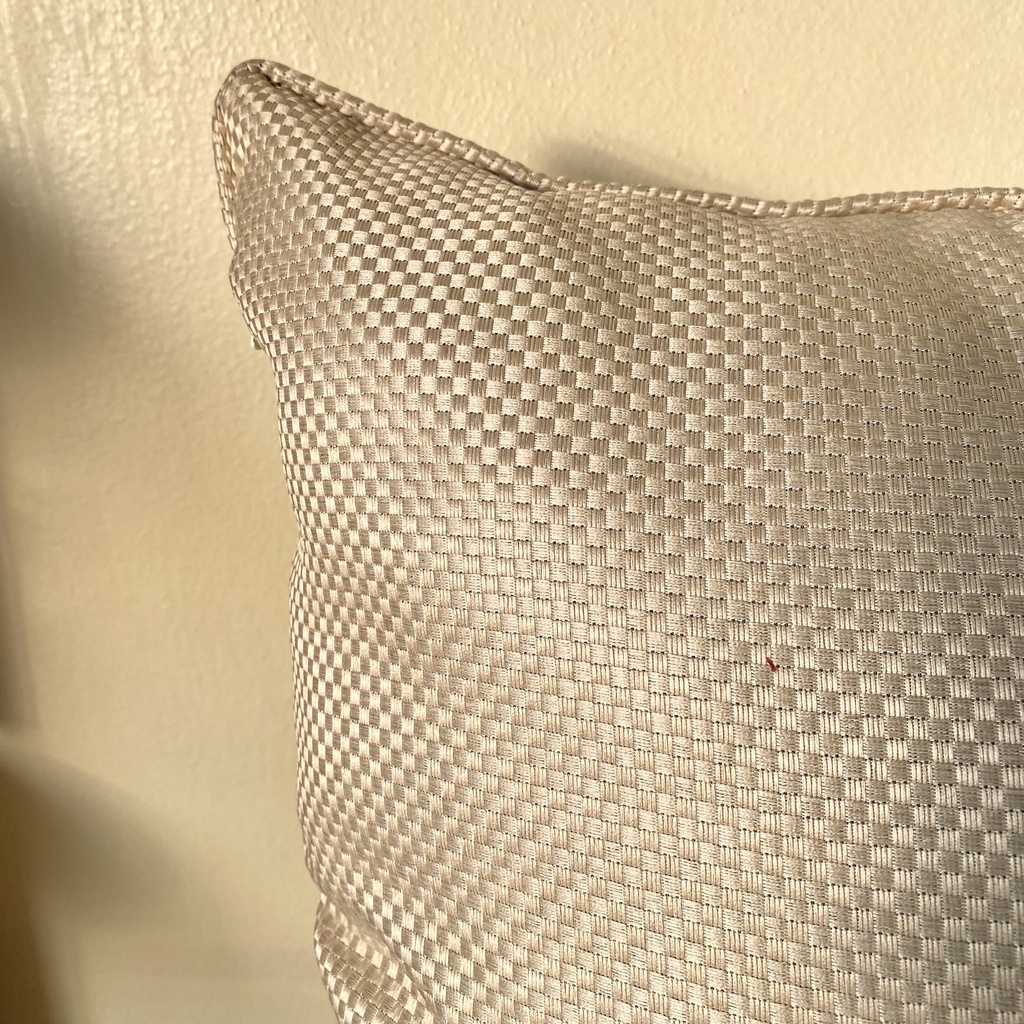 Hazel Cushion