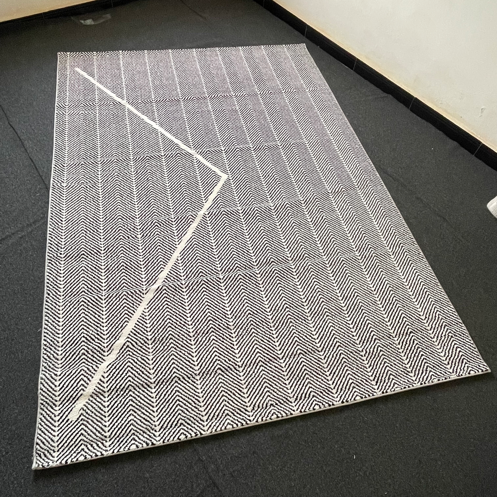 Lines Rug (2x2.9m)