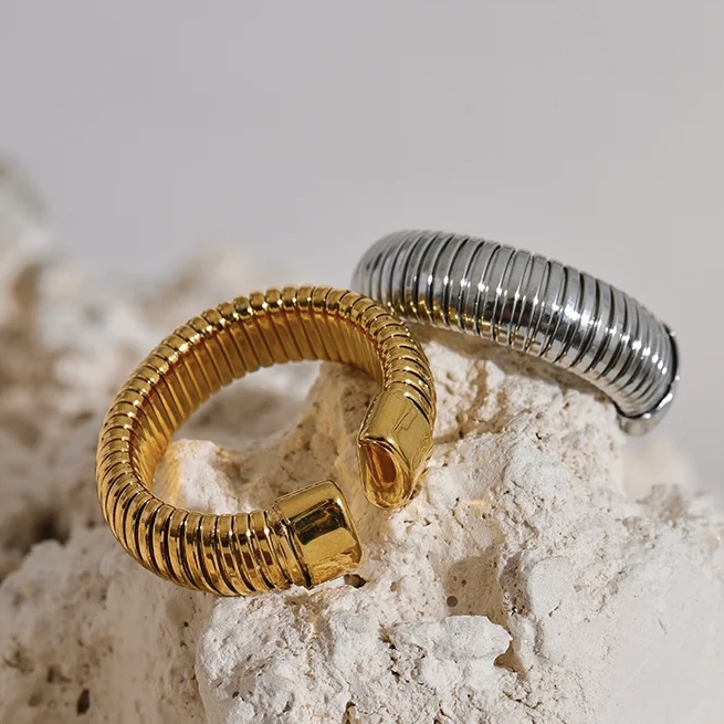 Ava Ring (Gold)