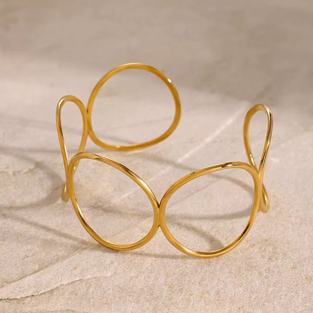 Lily Cuff 