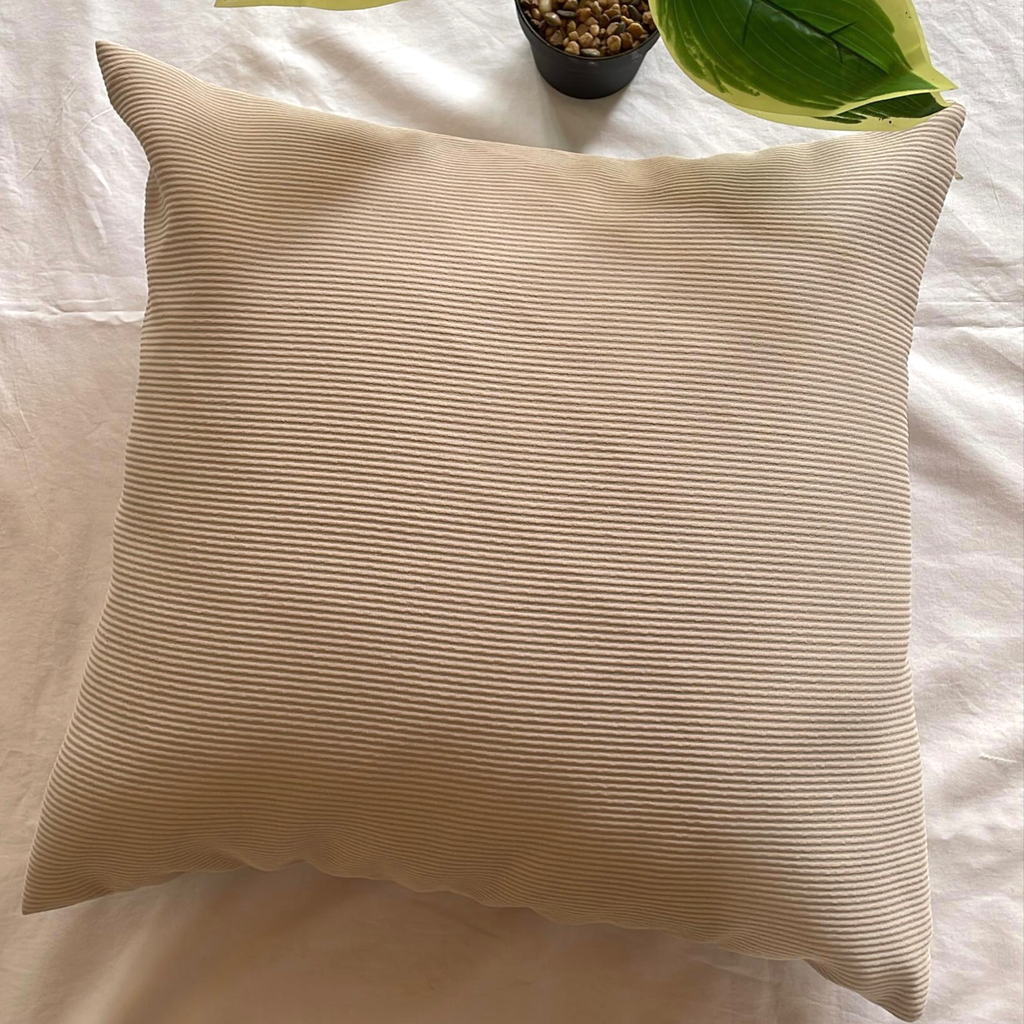 Lisa Cushion Cover