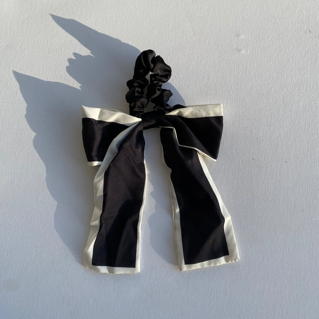 Monochrome Scrunchie 