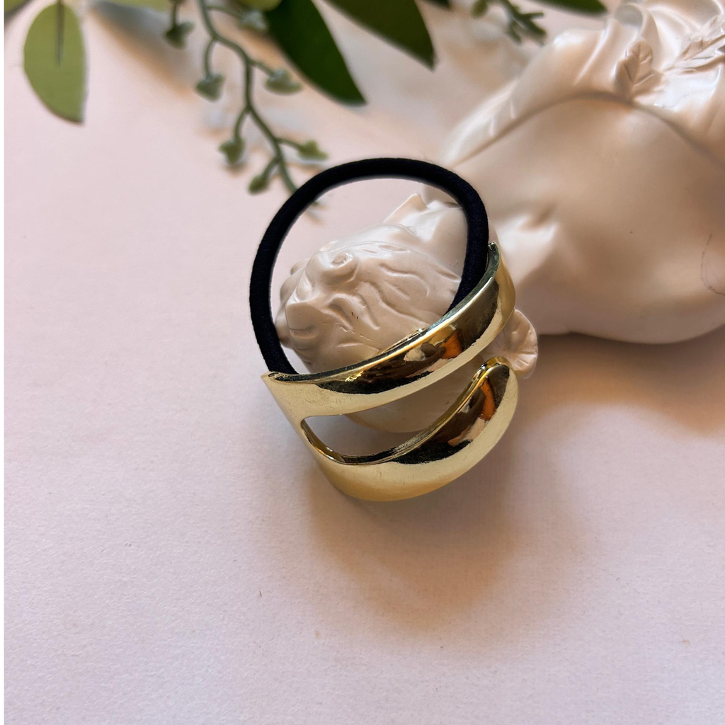 Ria Pony Cuff