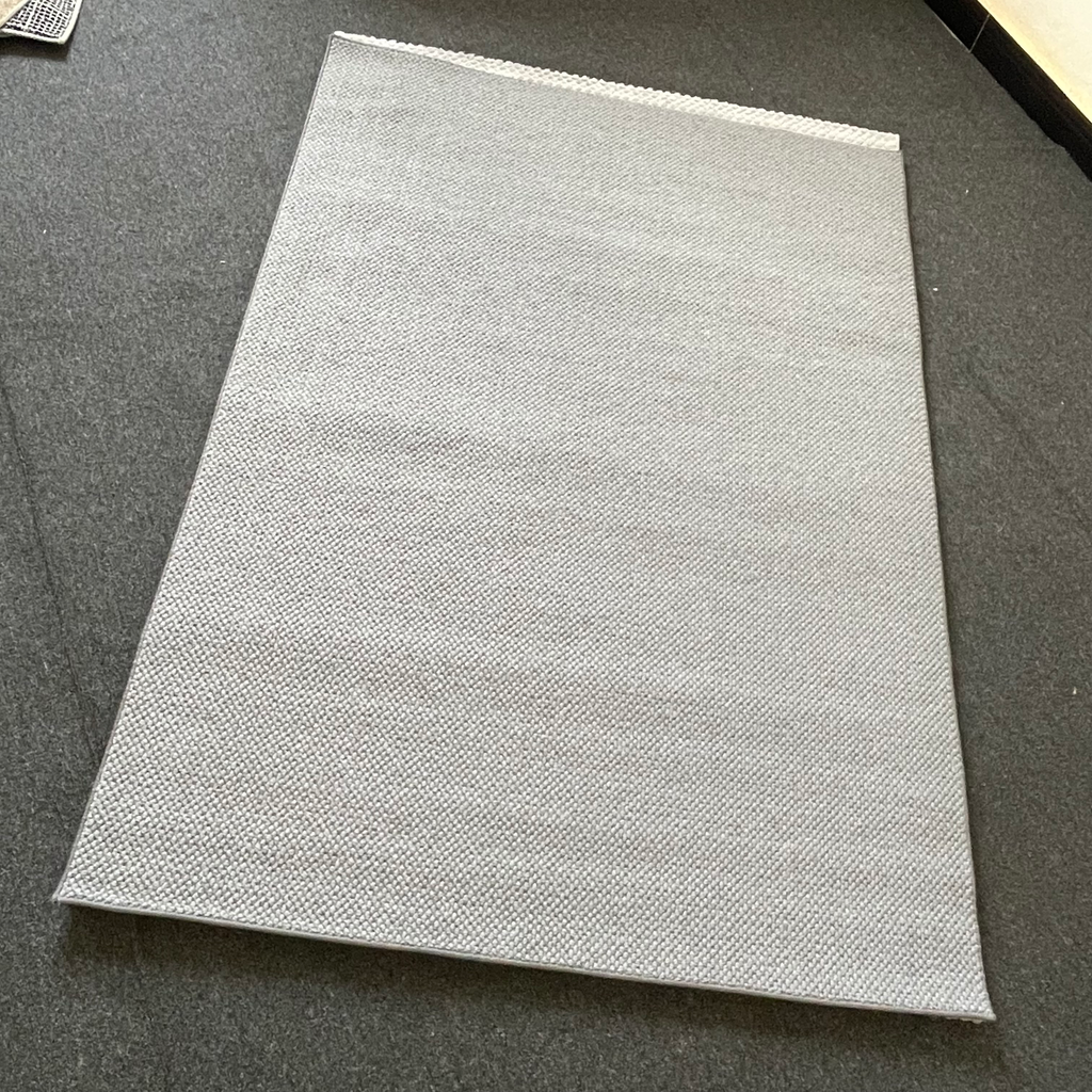 Grey Rug (1.4x2m)