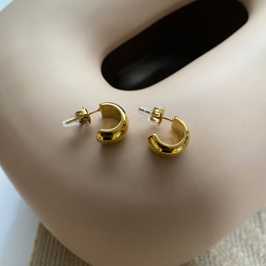 Ollie Hoop Earrings