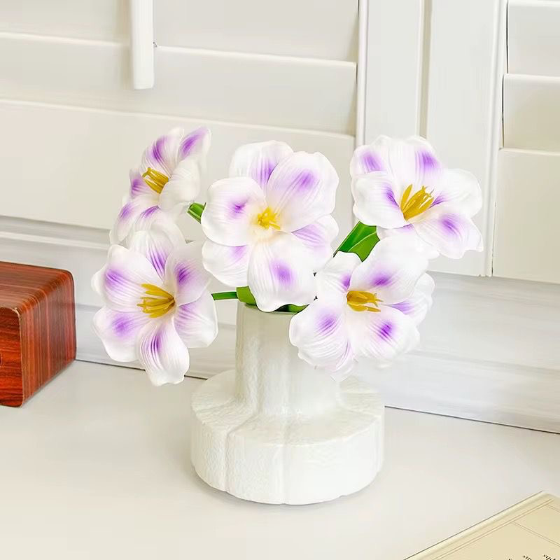 Atara Vase 
