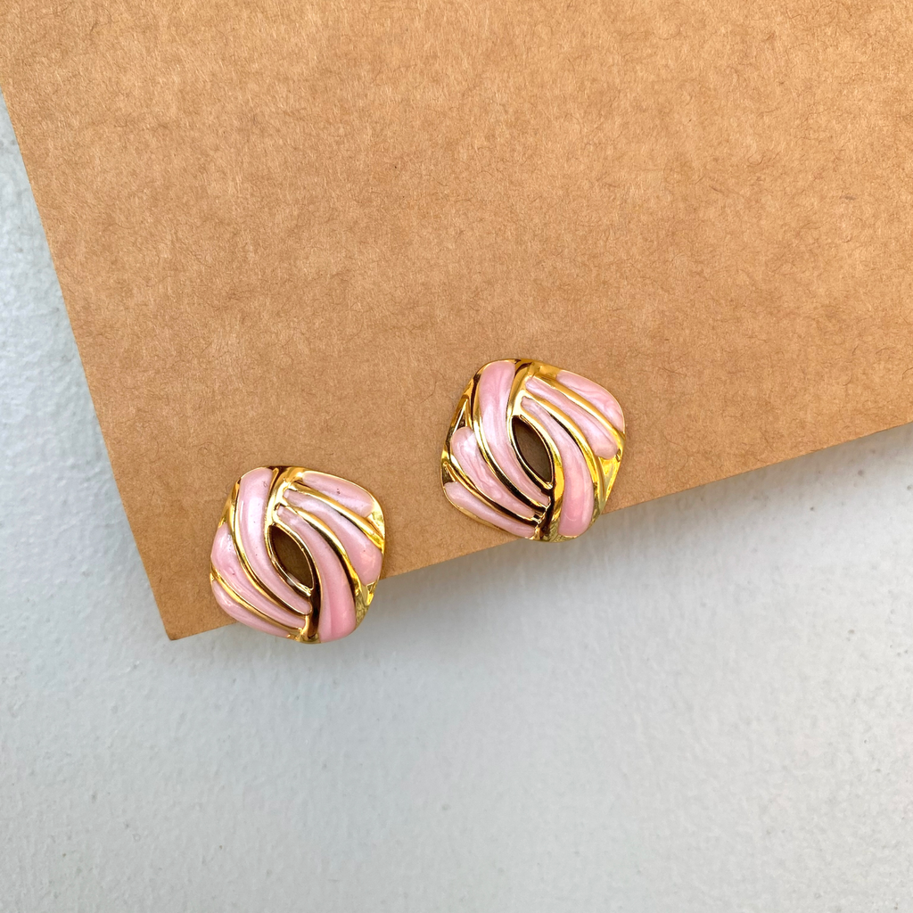 Oyster Earrings
