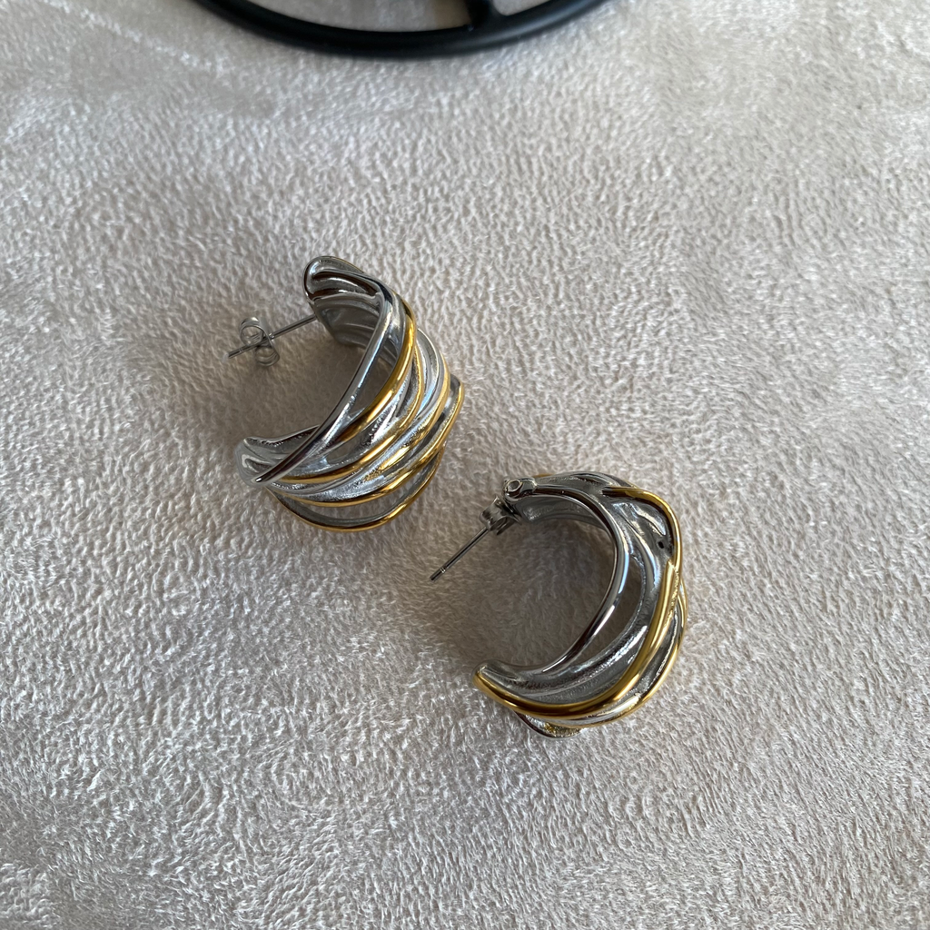 Thalya Earrings 