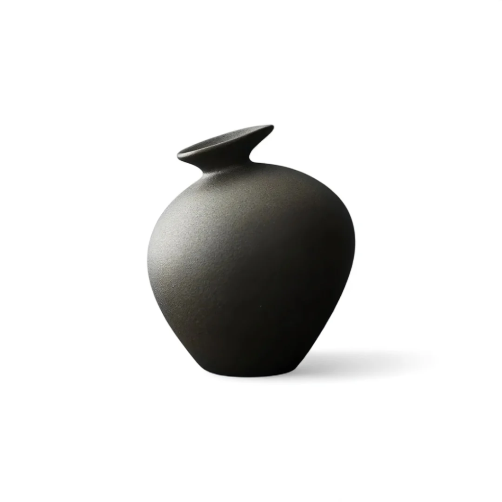 Wasp Vase (Black)