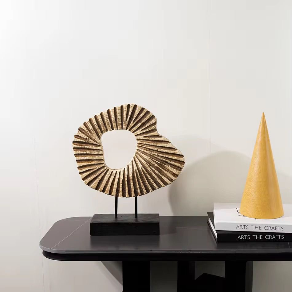 Roberta Sculpture 
