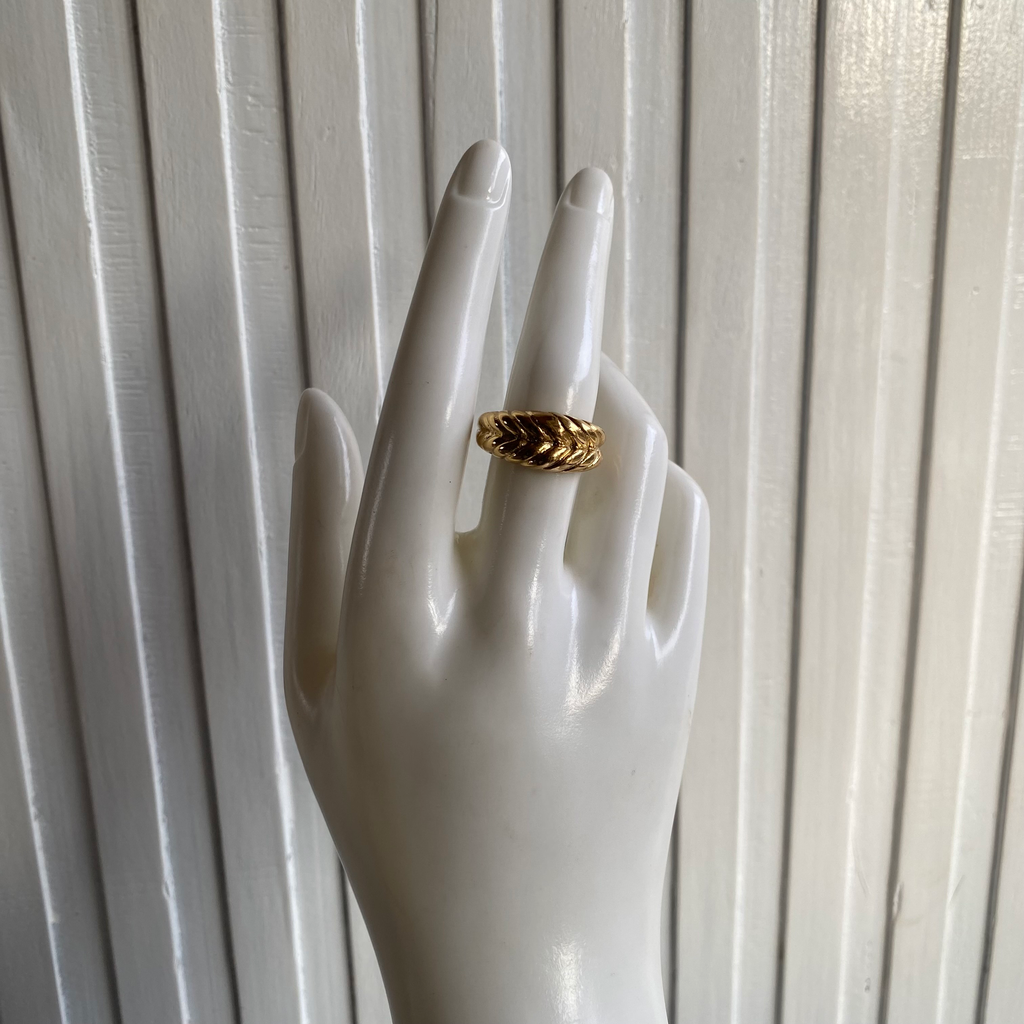 Eryna Ring