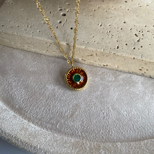 Evie Necklace 