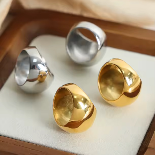 Emilia Ring
