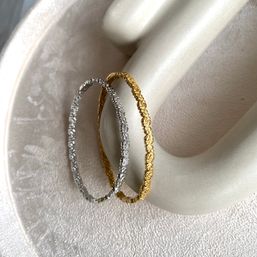 Alandra Cuff